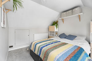 Bedroom- click for photo gallery